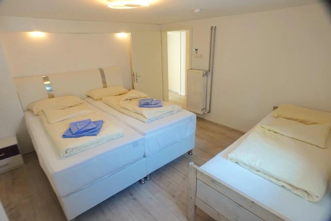 Loisachglueck Apartment Garmisch-Partenkirchen Germany